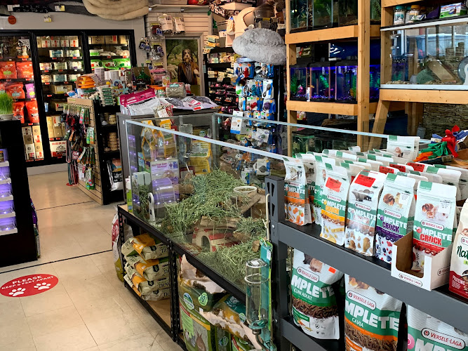 Dexter’s your local Pet Shop