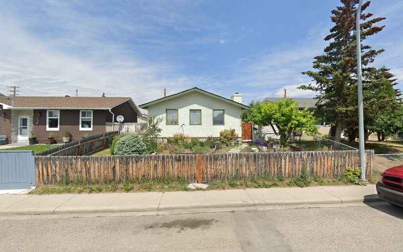 Heads N’ Tails Grooming Btq