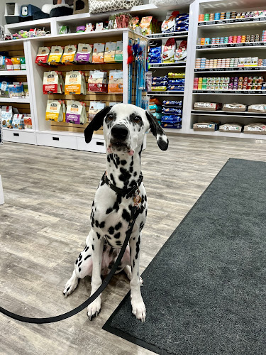 the Bone & Biscuit Co. – Edmonton Garneau