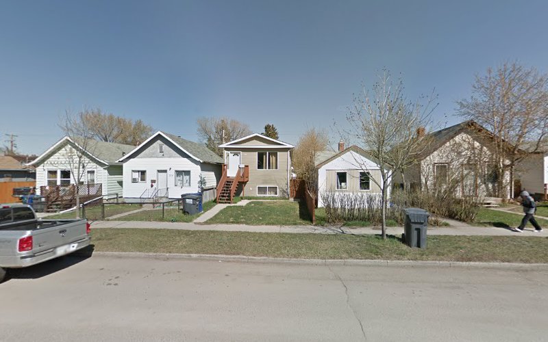 Kendra’s Doggy Day-Care & Walkers