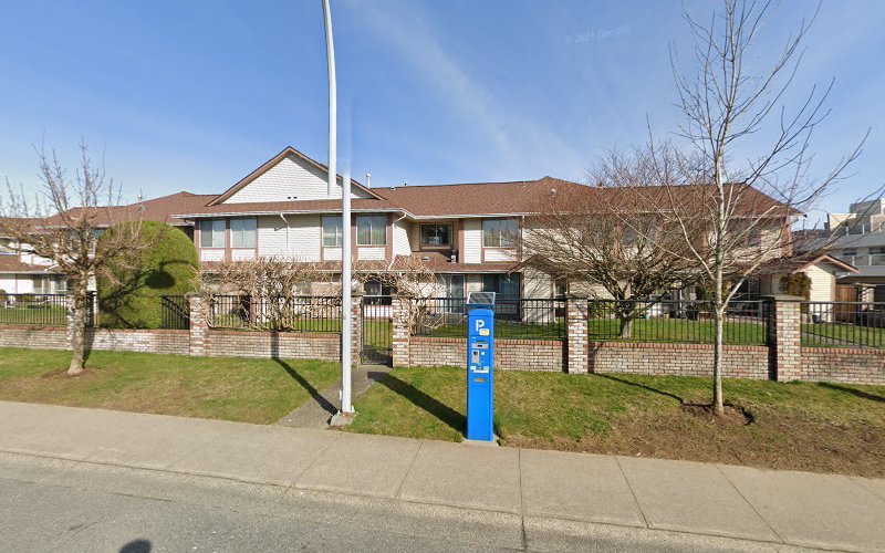 Bella’s Barking and howling Ltd.